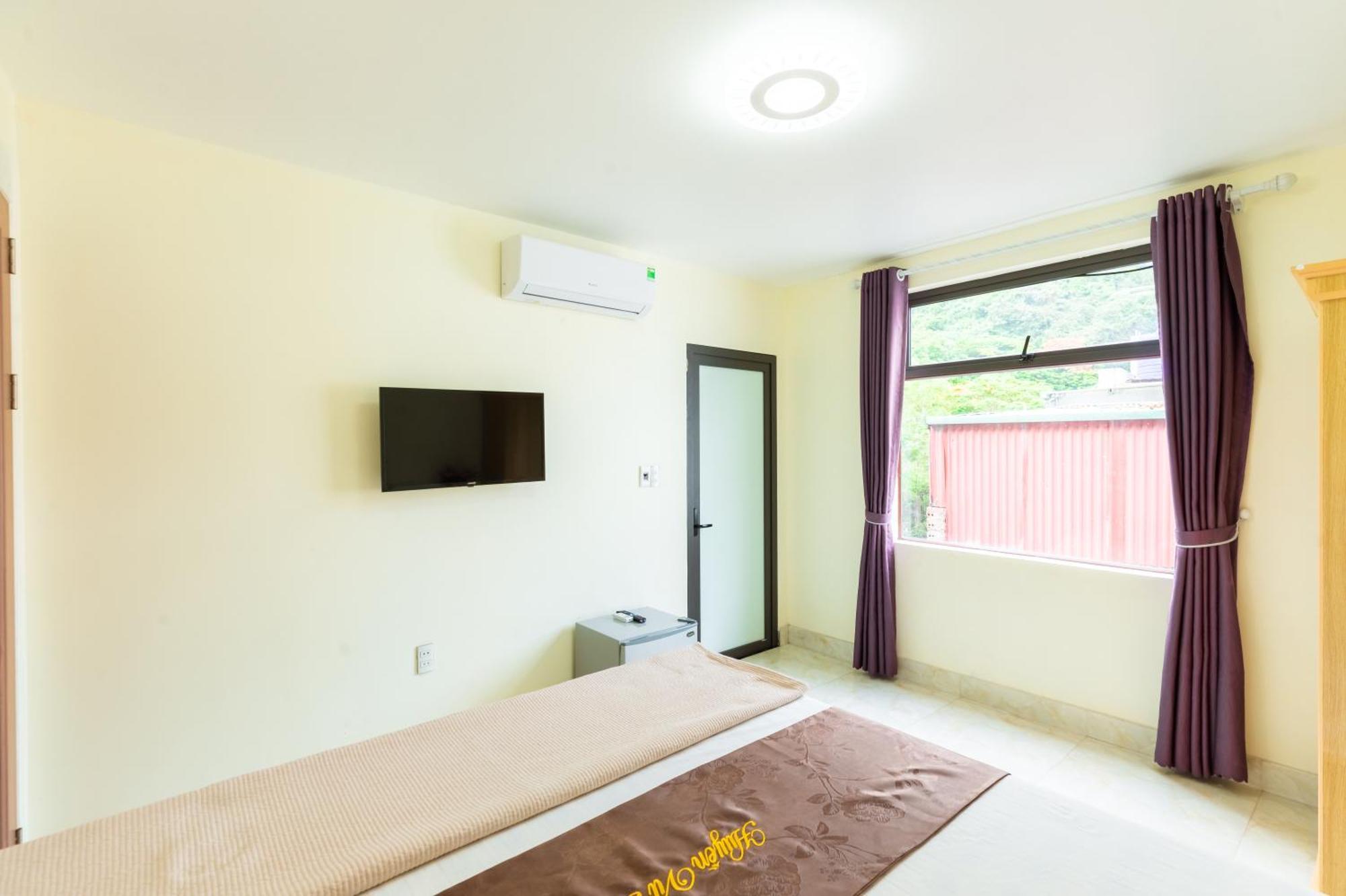 Victor Charlie Hostel Dong Khe Sau Exteriör bild