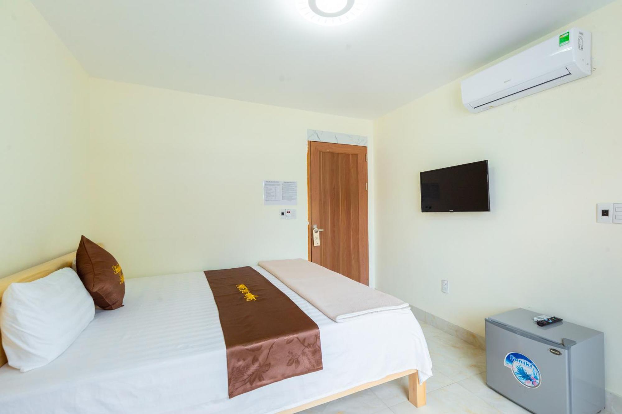 Victor Charlie Hostel Dong Khe Sau Exteriör bild
